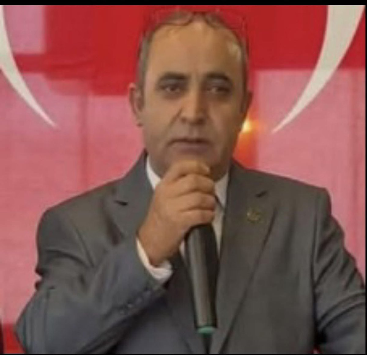 Temud İstanbul il Bşk Sayın Mahir Özük’ün kalp krizi geçirdiğini derin üzüntü ile öğrendik.
Kapalı 3 damarının 2 sinin açıldığını 3 ncü damara ilerleyen günlerde işlem yapılacağı bilgidi verildi.
Kendisi şu an yoğun bakımdadır .
Değerli Başkanımıza rabbimden şifa diliyorum.