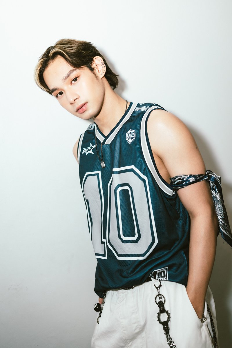 VXON at KALDINGAN FESTIVAL, ILOCOS SUR 

Starting the day with 100,000 Spotify Monthly Listeners! 🔥
Sobrang init ng pagstream niyo sa 'sh*t sobrang init' 🔥☀️

🎧 Listen here:
lnk.fuga.com/vxon_shtsobran…
🎧 Listen on Spotify:
open.spotify.com/track/0P30Kh9Y…

#VXON 
#VXON_shtsobranginit