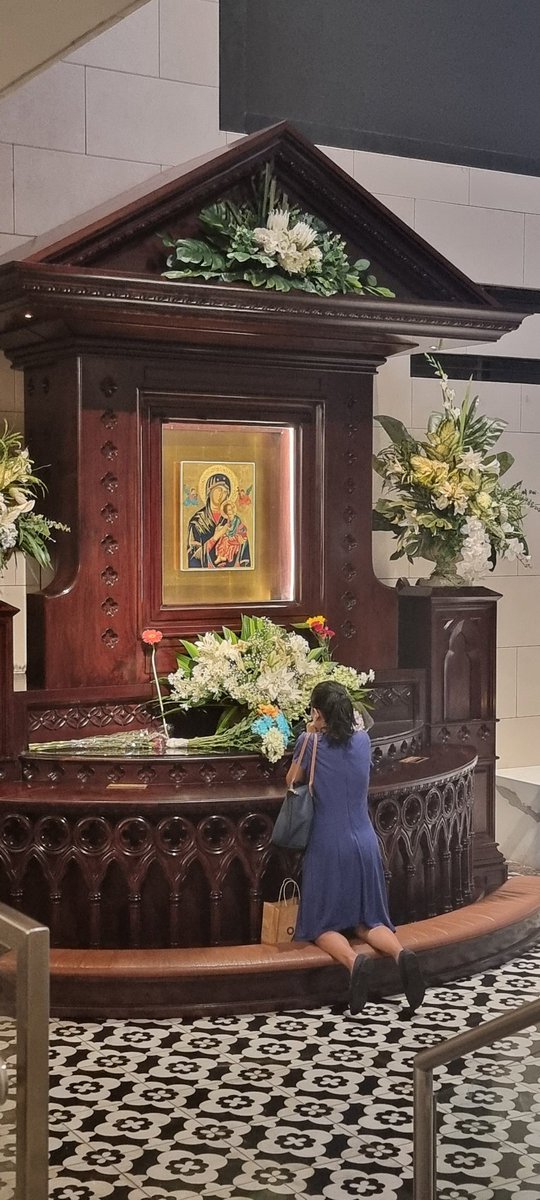 The Church of Saint Alphonsus, or Novena Church, Thomson Road Singapore

#chocojalanjalan
#chocopegipegi