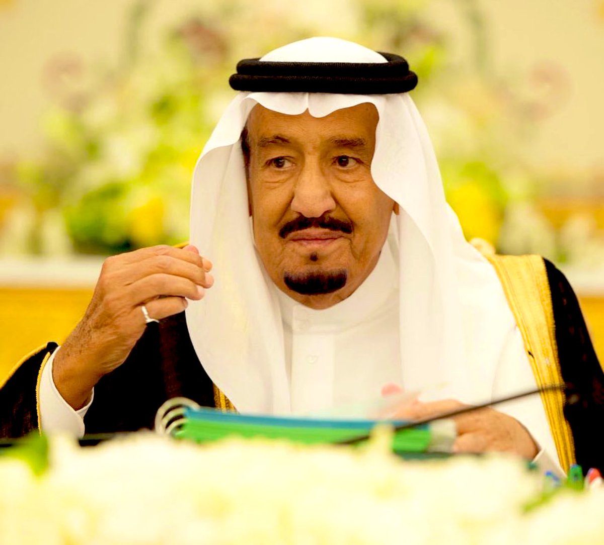 #أبونا_كلنا اللهم احفظه لنا ❤️🇸🇦 . •••