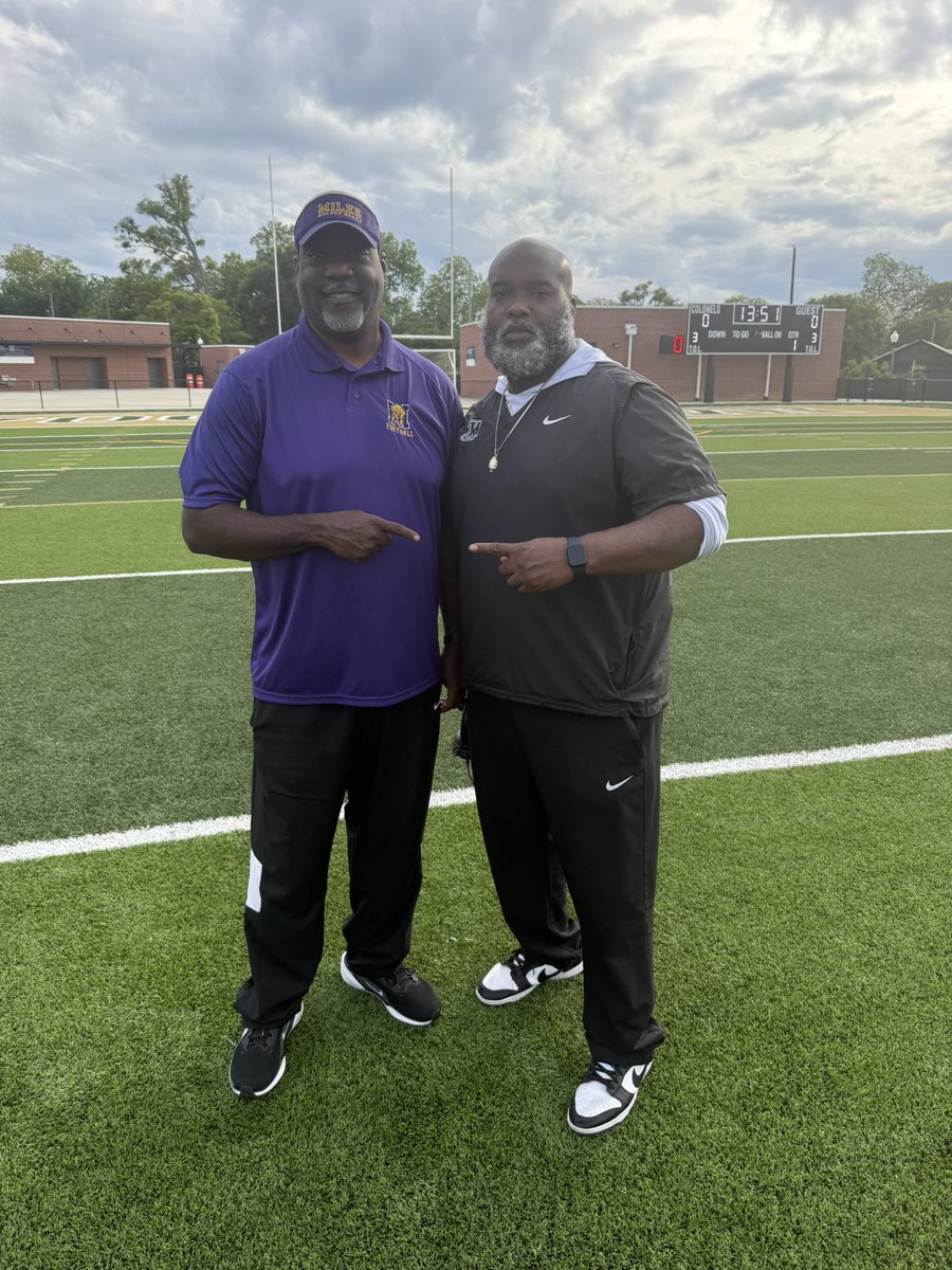 Coach Clarence Williams, M.Ed (@c_williams_fb) on Twitter photo Would like to thank <a href="/Kwray54/">Coach Kenny Ray</a> from <a href="/miles_football/">Miles College Football</a> for stopping by āThe Castleā this evening to check in on the #1stAvenueBoyz! #ComeToTheCastle #RecuitTheWood #RecruitTheCastle #Recruit1stAvenue Would like to thank <a href="/Kwray54/">Coach Kenny Ray</a> from <a href="/miles_football/">Miles College Football</a> for stopping by āThe Castleā this evening to check in on the #1stAvenueBoyz! #ComeToTheCastle #RecuitTheWood #RecruitTheCastle #Recruit1stAvenue
