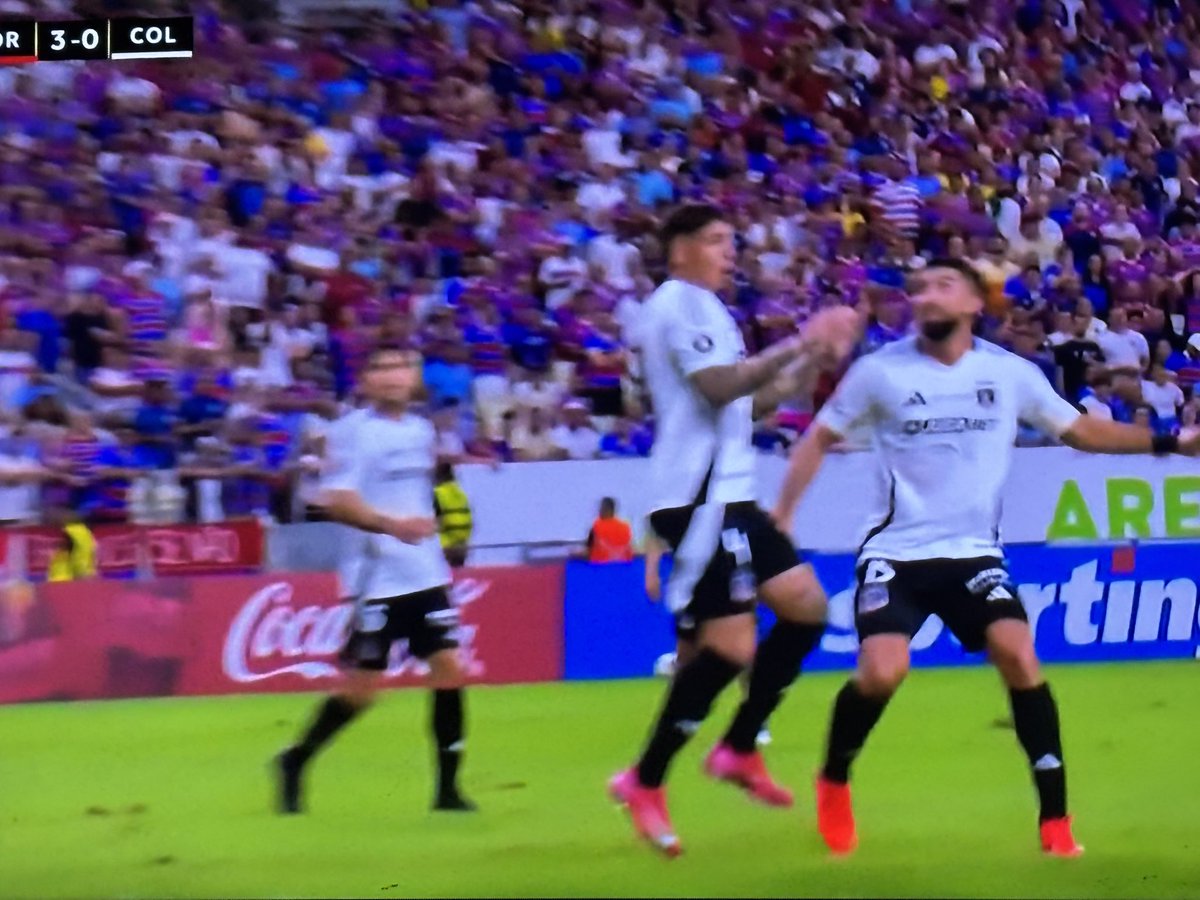 germancomics's tweet photo. Muchas gracias por regalarnos este maravilloso Centenario a los hdps: Vegas, Pavez,  Saldivia, Wiemberg, Cortés, Aquino…. vergüenza les debería dar! #ColoColo https://t.co/iLwXLpANH0