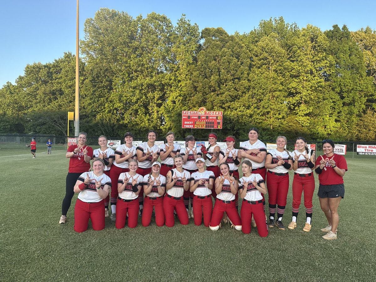 Most teams find something to do to kick off playoffs for good luck and fun… this group went for temporary tattoos. Love these ladies and love their personalities! Go Tigers!  🥎❤️🖤