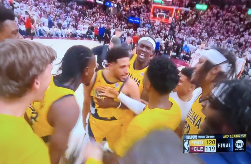 LeBatardShow's tweet image. 