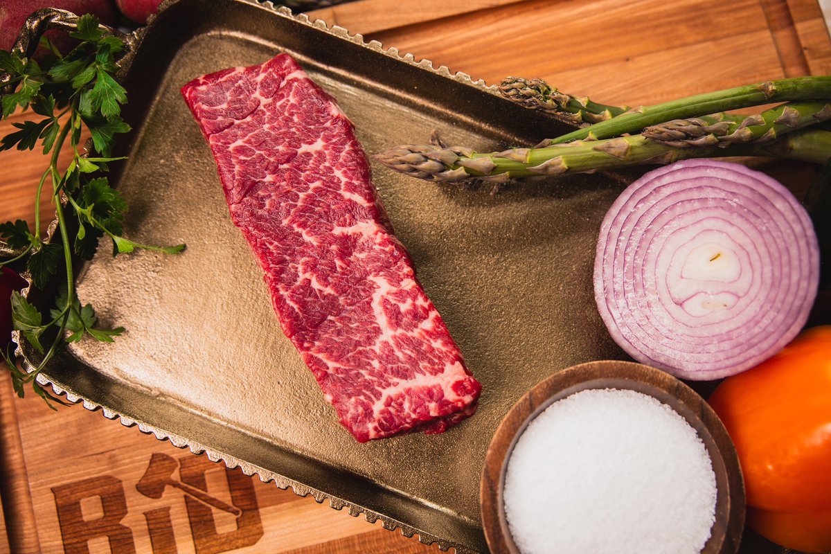 RadkeAmanda's tweet image. Coming soon to Bid On Beef, our new beef label All American Angus Beef. 

Register today at BidOnBeef.com.

Discover more about the label at AllAmericanAngusBeef.com

#Angus #AngusBeef #Steaks