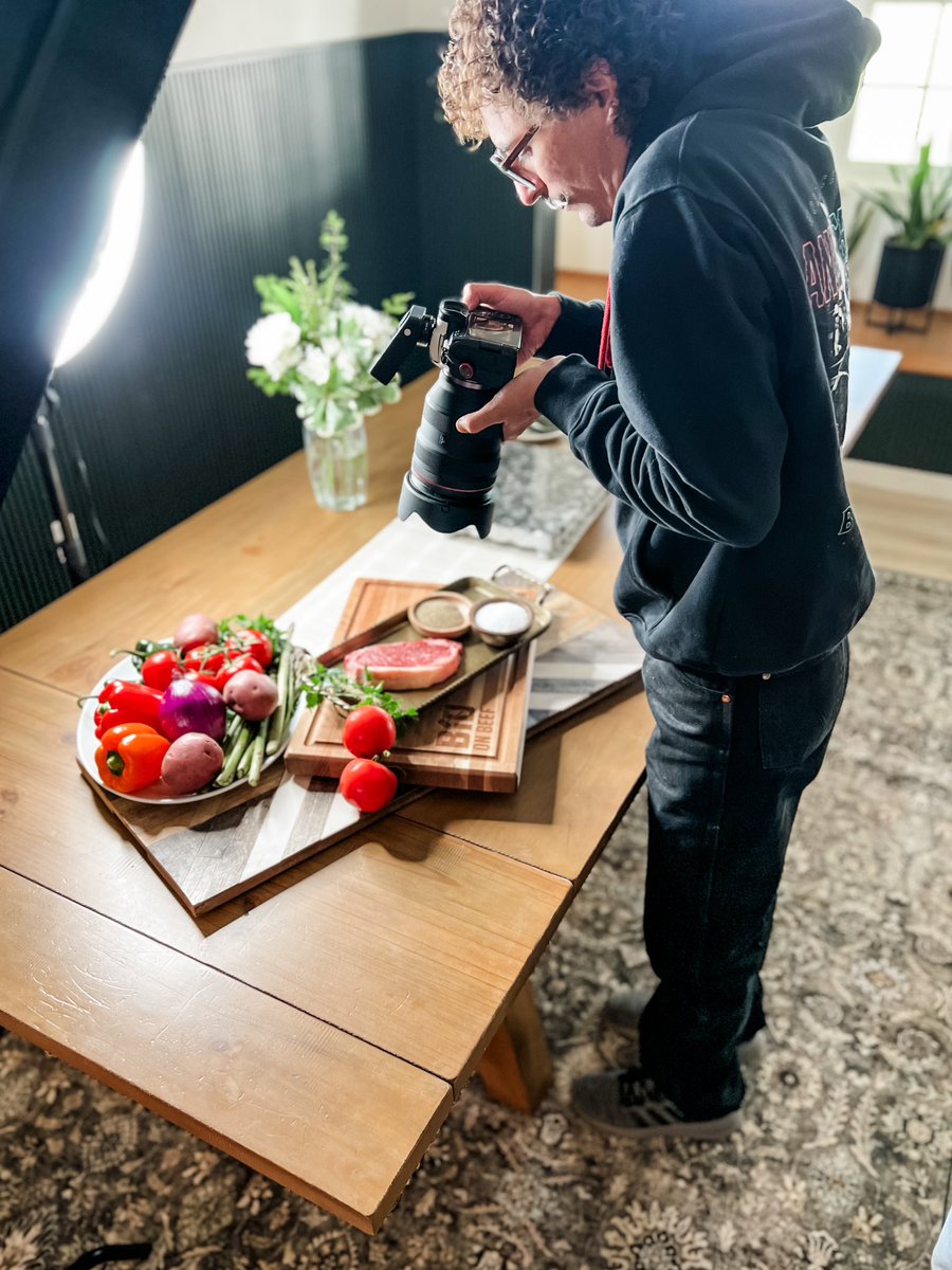 RadkeAmanda's tweet image. Coming soon to Bid On Beef, our new beef label All American Angus Beef. 

Register today at BidOnBeef.com.

Discover more about the label at AllAmericanAngusBeef.com

#Angus #AngusBeef #Steaks