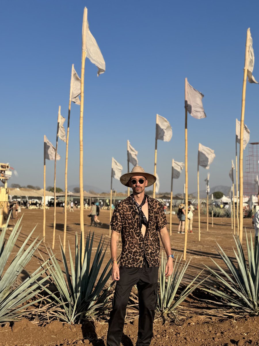 Gilovers 🪩 tweet media