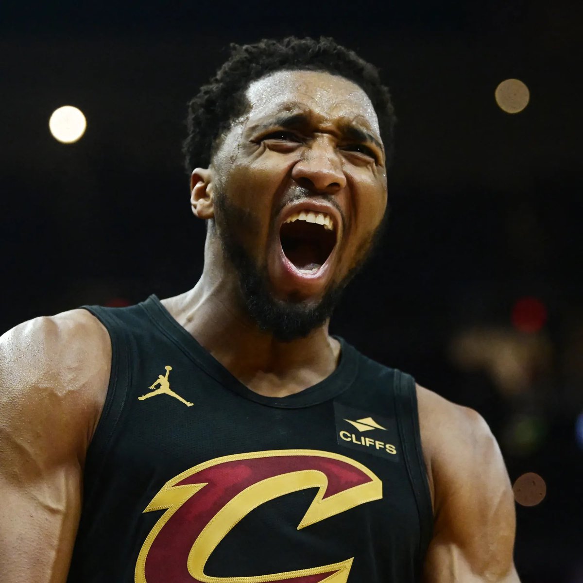 LegionHoops's tweet photo. Donovan Mitchell had 48 points, 9 assists, and 5 rebounds 

What a waste of a legendary Spida performance. https://t.co/EwmyLpO7oM