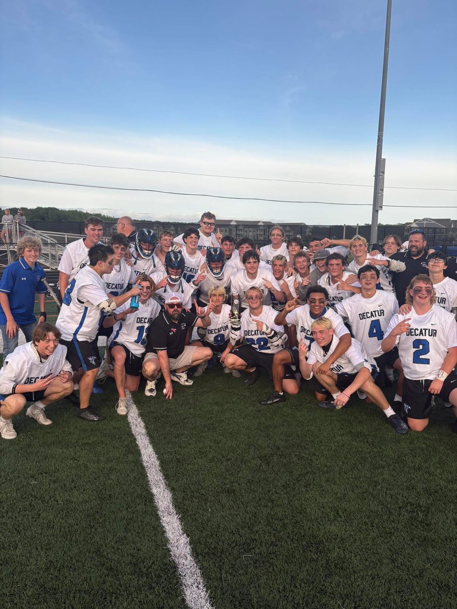 Congratulations gentlemen! First Bayside Conference Championship in 13 years - 
Way to 🥍 it! 
💙🖤🤍
🔥🔥🔥
#SeahawksSoar #Champs #SeeUs #DecaturNation #SeahawkPride #OnceASeahawkAlwaysASeahawk