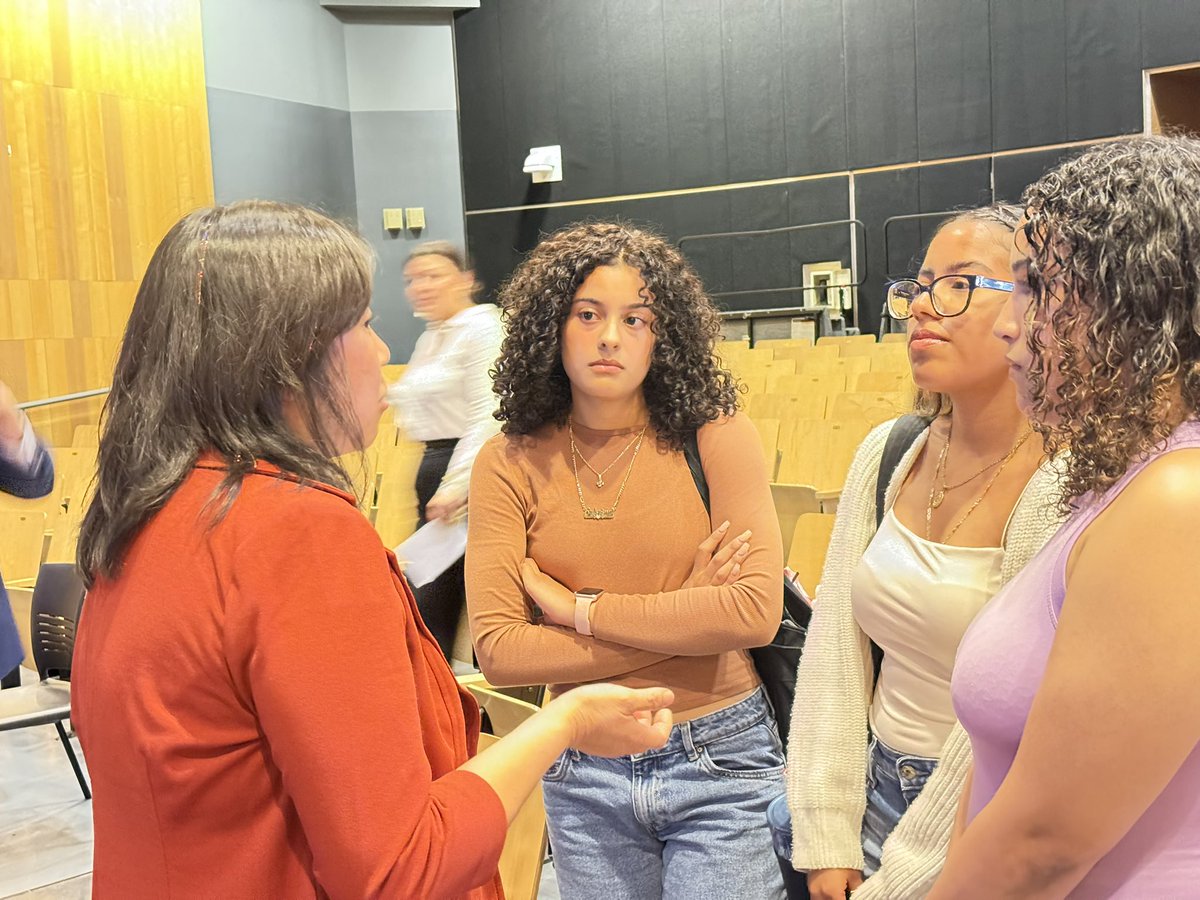 We had a Meng-nificent Friday at Maspeth HS!
Congresswoman Grace Meng—a proud Queens native—stopped by to speak with students and faculty about leadership, civic engagement, and making a difference. What an inspiring way to end the week! #MaspethHS #QueensStrong #FutureLeaders