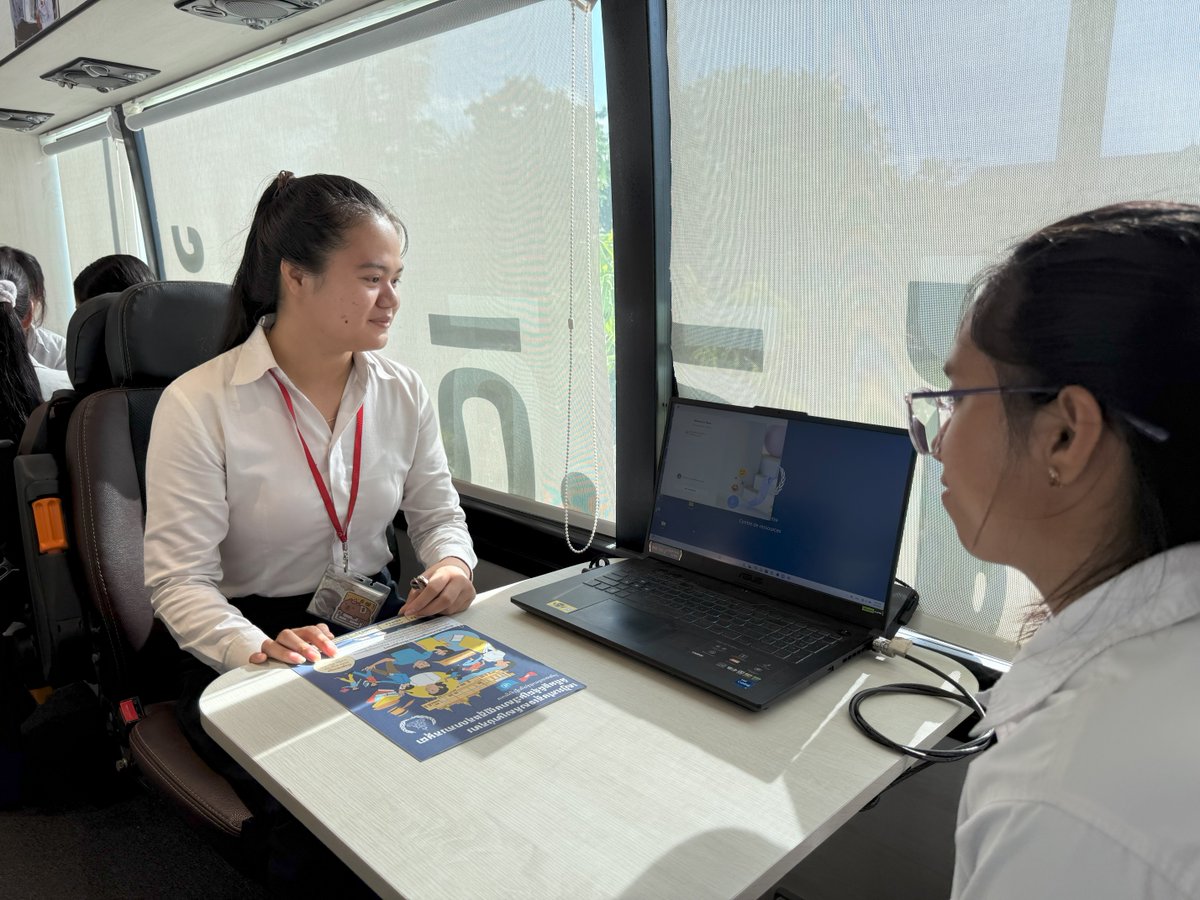 Today, the ECCC Mobile Resource Centre is at Bavel High School in Battambang! 🎒 Over 3,366 students &amp; teachers are learning about the ECCC's achievements and trial processes. 📚 #ECCC #Education #Battambang