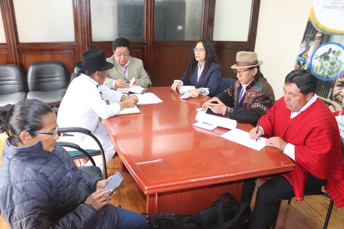 CNIPN_ECUADOR's tweet image. Reunión interinstitucional #PROFECPIAM-#CNIPN para coordinar el fortalecimiento de economías comunitarias en territorios indígenas, afroecuatorianos y montubios. Participaron la Uni.Jurídica y la Uni. de Transver. y Participación, articulando acciones con enfoque de derechos.🇪🇨