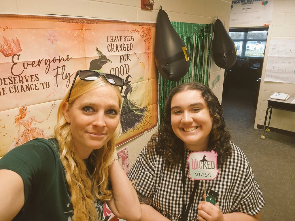 We had a "wicked" good day at SPE!! Thank you to admin and leadership for the goodies and fun. <a href="/SPEHAWKSNAPLES/">SPEHAWKS</a>