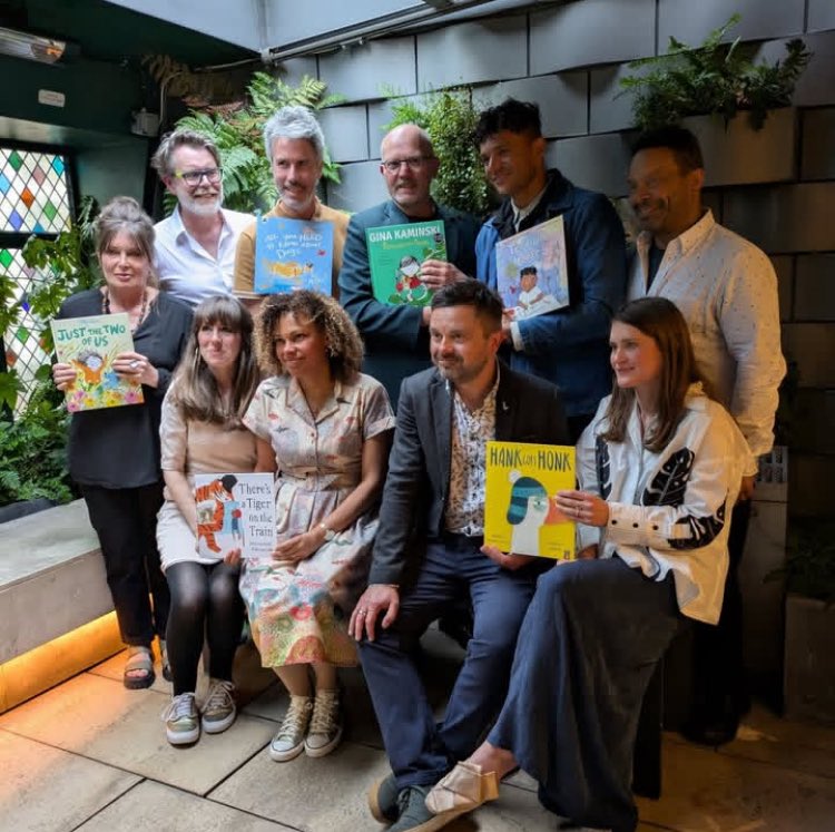 Children's Books North Agency (@cbnagency) on Twitter photo A lovely evening <a href="/oscarsbookprize/">Oscar's Book Prize</a> with our very own <a href="/korkymaster/">Francis Martin</a> and <a href="/LittleTigerUK/">Little Tiger Books</a> team. Many congratulations to all the shortlisted authors and illustrators and to the winner Polly Noakes. Photo credit <a href="/oscarsbookprize/">Oscar's Book Prize</a> #bemoregina A lovely evening <a href="/oscarsbookprize/">Oscar's Book Prize</a> with our very own <a href="/korkymaster/">Francis Martin</a> and <a href="/LittleTigerUK/">Little Tiger Books</a> team. Many congratulations to all the shortlisted authors and illustrators and to the winner Polly Noakes. Photo credit <a href="/oscarsbookprize/">Oscar's Book Prize</a> #bemoregina
