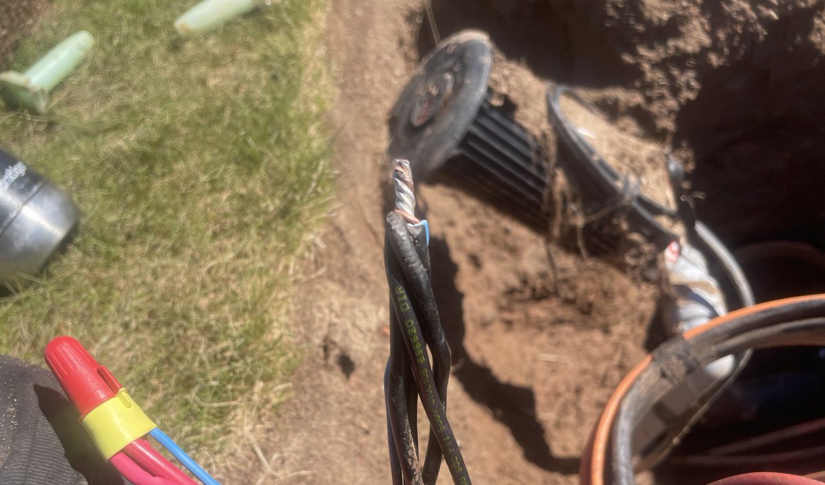 5 wire connection. Don’t make those every day. 😁