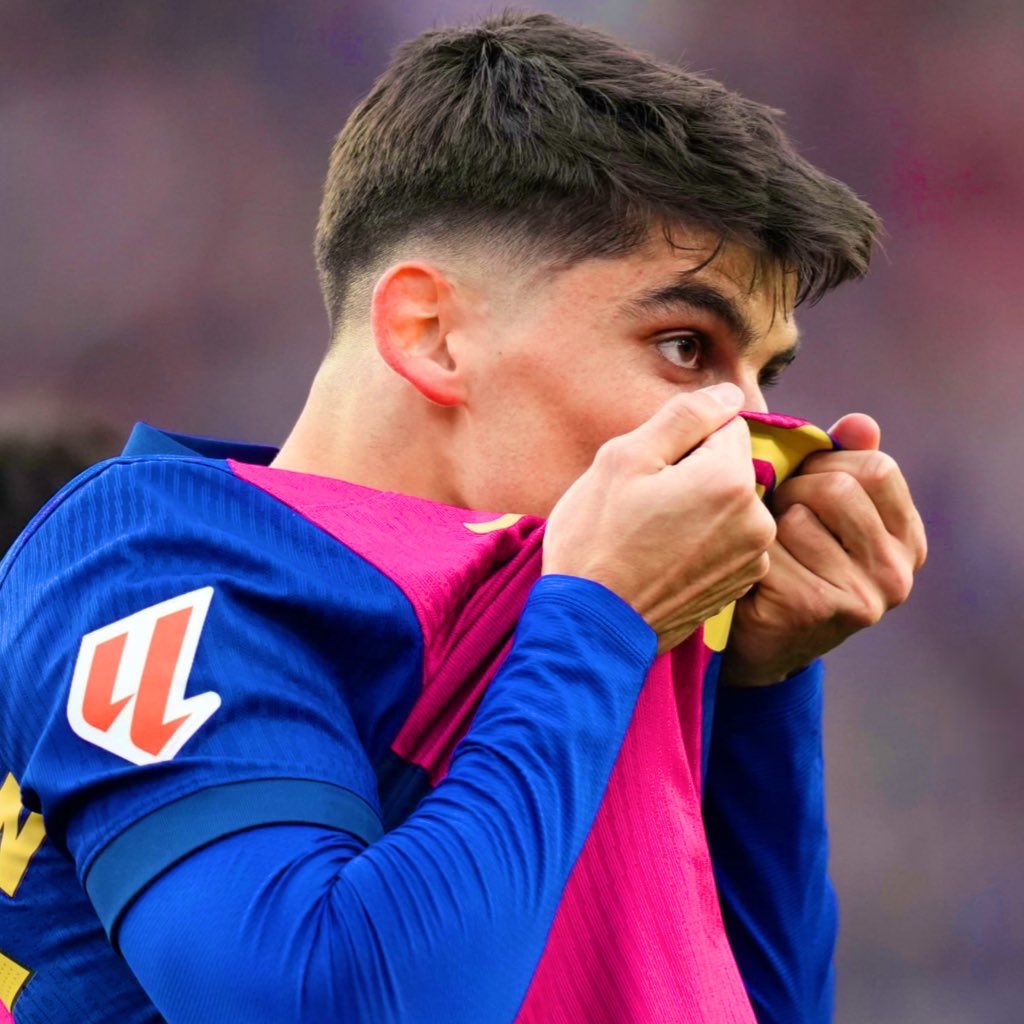 BlazquezFont's tweet image. Hace un año estaba luchando con el filial por subir a Segunda División y hoy se ha dejado el alma  y ha dado 2 asistencias en unas semifinales de la Champions contra el Inter. Gerard Martín ha terminado el partido llorando y hundido. Más jugadores como él. Orgullo. #FCBarcelona