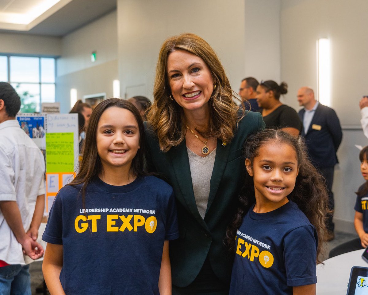 LANschools's tweet image. It was a day of community, scholarship, and celebration at our inaugural LAN GT Expo! GT scholars across our four elementary schools came together to share their year-long research presentations. Special thank you to everyone that came out in support of our students!