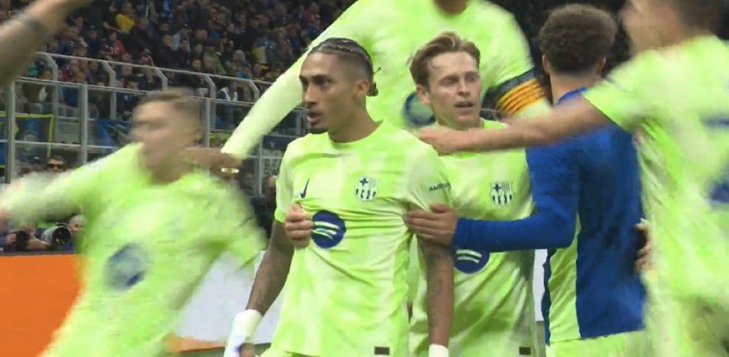darlinwealth's tweet image. Football is not a fair sports. The both teams had a come back but Inter had the last laugh. Sorry Barcelona, today is your turn to cry 💔