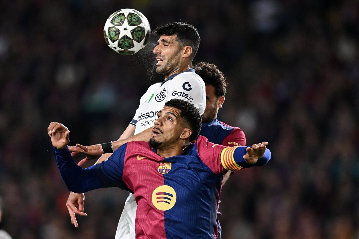 _BeFootball's tweet photo. 🚨 RONALD ARAUJO 🇺🇾 :

« 𝗢𝗡 𝗘́𝗧𝗔𝗜𝗧 𝗣𝗥𝗢𝗖𝗛𝗘 𝗗𝗘 𝗟’𝗢𝗕𝗝𝗘𝗖𝗧𝗜𝗙 𝗠𝗔𝗜𝗦 𝗜𝗟 𝗡𝗢𝗨𝗦 𝗔 𝗘́𝗖𝗛𝗔𝗣𝗣𝗘́. 😓

Ces matchs se jouent sur des détails. 

𝗝𝗲 𝗻𝗲 𝗽𝗲𝗻𝘀𝗲 𝗽𝗮𝘀 𝗾𝘂𝗲 𝗰̧𝗮 𝗻𝗼𝘂𝘀 𝗮𝗳𝗳𝗲𝗰𝘁𝗲𝗿𝗮. » https://t.co/SzqjIJqu6j