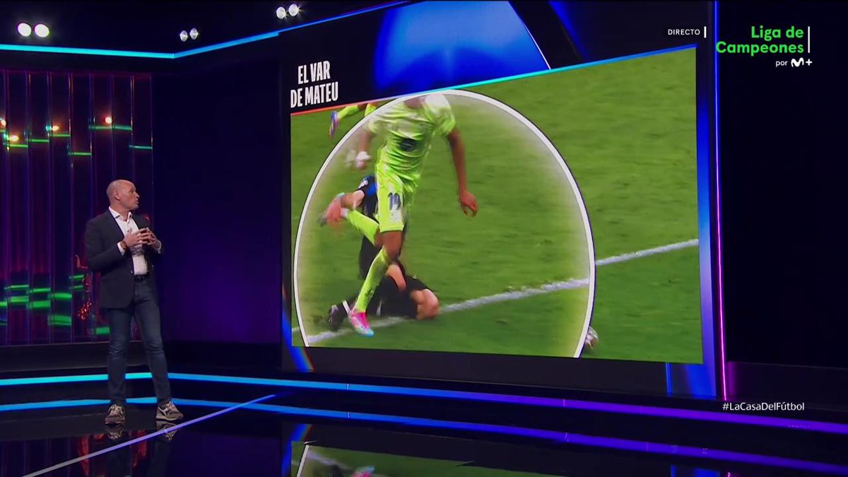 forcabarca_ar's tweet photo. لاهوز: في حالة لامين، هناك لمسة أولى، ثم أخرى داخل المنطقة - إذًا، نعم،  ركلة جزاء لم تُحتسب لـ برشلونة https://t.co/MBaJnAp0gi