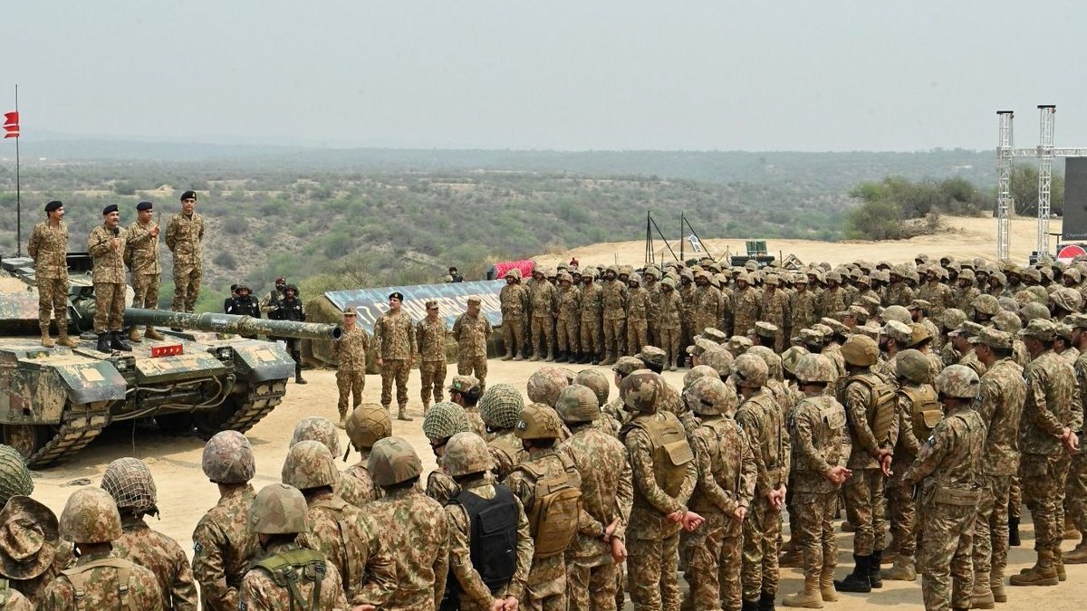 Allah sana şanlı bir zaferle yardım etsin.
Fetih Suresi, 3.
#Pakistan 🇵🇰🇹🇷