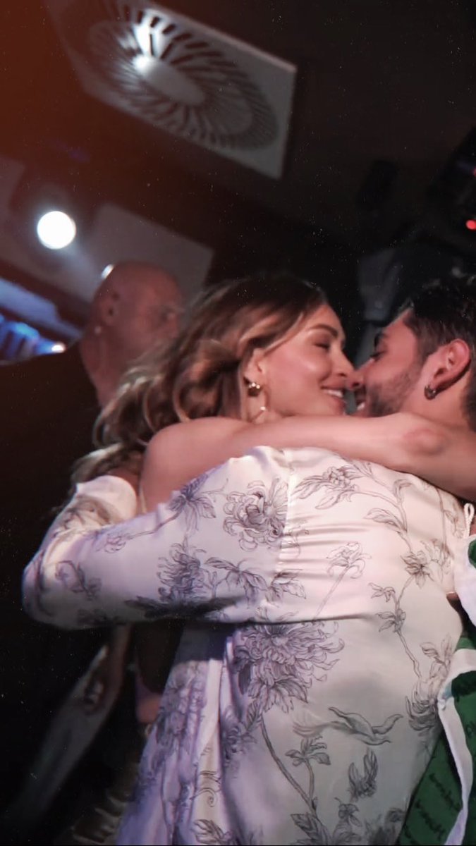 stefistefaniavr's tweet photo. 07. 02  😍 07   .05 😍grande AMORE 😍 #helevier3mesi #helevier https://t.co/EfuJDQcFp8