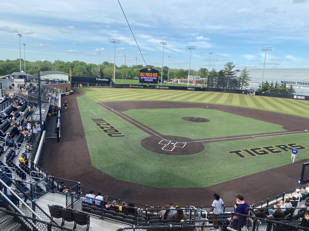 Henry_Chappell (@henry_c81) on Twitter photo Border War baseball. #Mizzou vs Kansas at Taylor Stadium. Kansas took the first matchup in Lawrence last Tuesday, winning 9-3. The Tigers will look to bounce back this afternoon and end their 11-game losing streak. <a href="/PowerMizzoucom/">PowerMizzou</a> Border War baseball. #Mizzou vs Kansas at Taylor Stadium. Kansas took the first matchup in Lawrence last Tuesday, winning 9-3. The Tigers will look to bounce back this afternoon and end their 11-game losing streak. <a href="/PowerMizzoucom/">PowerMizzou</a>
