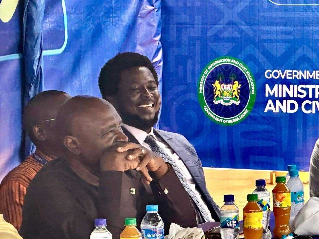AnthonyBoc23029's tweet photo. Today, Commissioner @FrancisKaifala joined other govt leaders in Port Loko to present our work to the people—highlighting our commitment to transparency and service.Kudos to Minister @Cee_Bah is team for their inspiring efforts tbring govt closer to the people! @julius_maadabio https://t.co/7iMW0aJ9nr