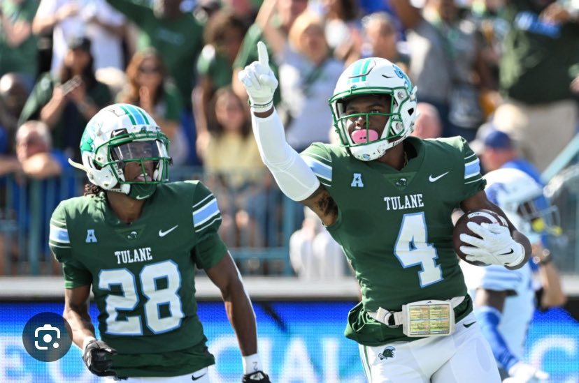 im extremely blessed to receive my second offer from tulane university college after a great conversation with <a href="/CoachCarterTU/">#TTB</a> 💙💚