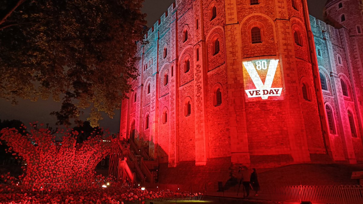 scottcabal's tweet photo. It was a pleasure to be on duty at the @TowerOfLondon tonight, alongside other @stjohnambulance volunteers from @SJALondonBridge, for the launch of the commemorative poppy display to mark #VEDay80. https://t.co/RTuM8VbZYm
