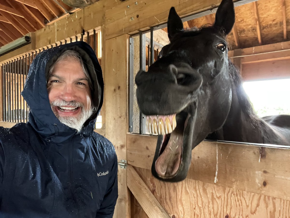 A little rainy at the ranch, but we’re still having fun!  🌧️ 🤩 🐴