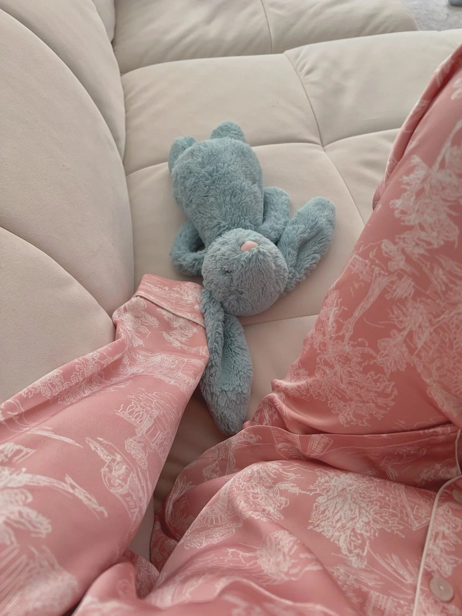 Wishing you a night filled with sweet dreams and peaceful slumber ✨