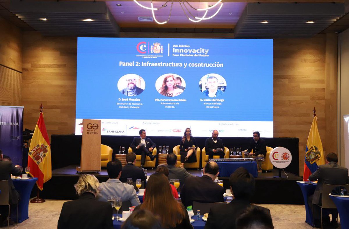 ViviendaEc's tweet photo. 📍 #Quito

Participamos en la 2da Edición INNOVACITY: Foro Ciudades del Futuro, un evento organizado por la Cámara Oficial Española de Comercio e Industria de Quito.

En este espacio, nuestra Subsecretaria de Vivienda participo en el panel de Infraestructura y Construcción. 🏡🇪🇨 https://t.co/9VHOP9Glzr