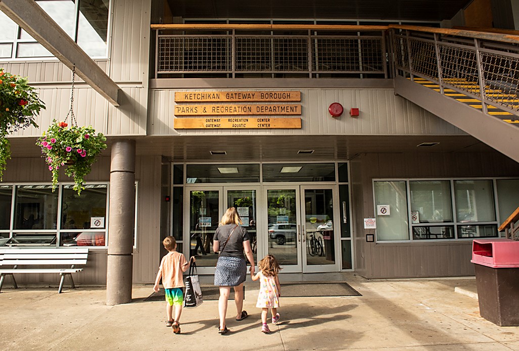 🏃‍♀️ Stay Active Year-Round at the Gateway Recreation Center! 💪

Whether you're looking to train hard, play with friends, or stay active with the family, we’ve got you covered: borough.ketchikan.ak.us/207/Recreation

Photo by: Hall Anderson

#GatewayRecCenter #KetchikanActiveLife #IndoorFitness