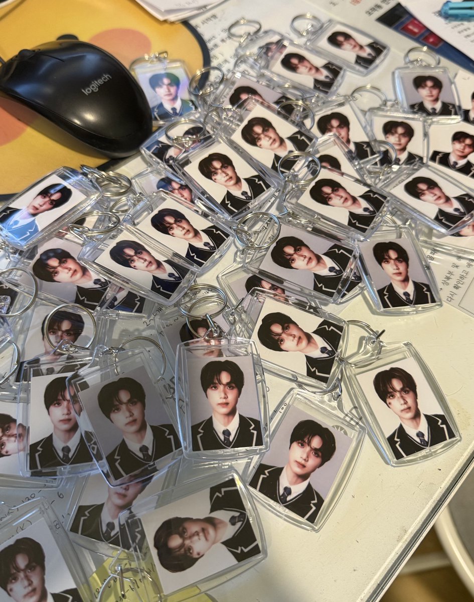 fullsunlove___'s tweet photo. 𝟐𝟎𝟐𝟓 𝐍𝐂𝐓 𝐃𝐑𝐄𝐀𝐌 𝐅𝐀𝐍𝐌𝐄𝐄𝐓𝐈𝐍𝐆
 <𝐃𝐑𝐄𝐀𝐌 𝐐𝐔𝐄𝐒𝐓>

해찬이 증사 키링 나눔합니댜💕

💚인증 : #RT + 해찬버블
💚일시 : 5/24, 5/25
💚수량 : 각 25개 

* 키링 기스 있을수있고 색상&amp;상처유무 랜덤 
* 장소 및 시간은 당일 타래 or 인용 
* 트친들은 따로 드림니댜 말해줘잉 https://t.co/6ScNABAvMc