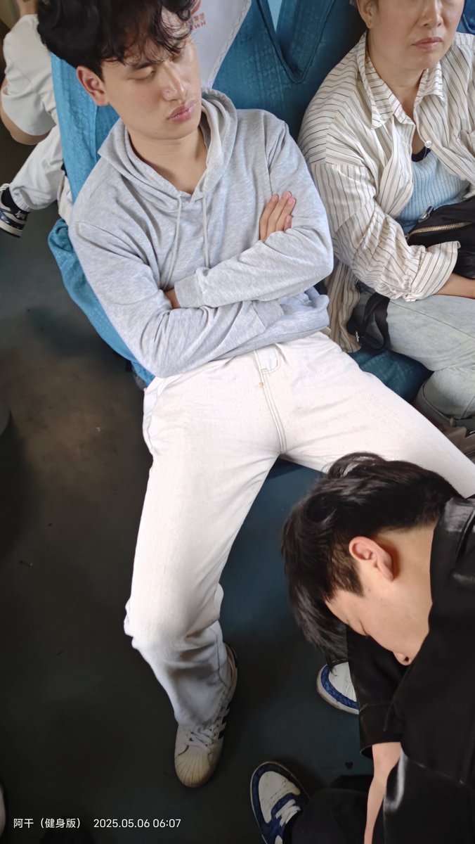 温州偷摸网吧偷摸直男 tweet media