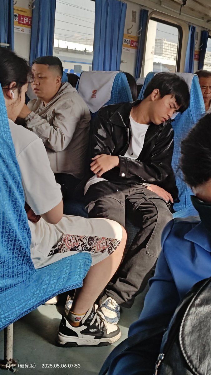 温州偷摸网吧偷摸直男 tweet media