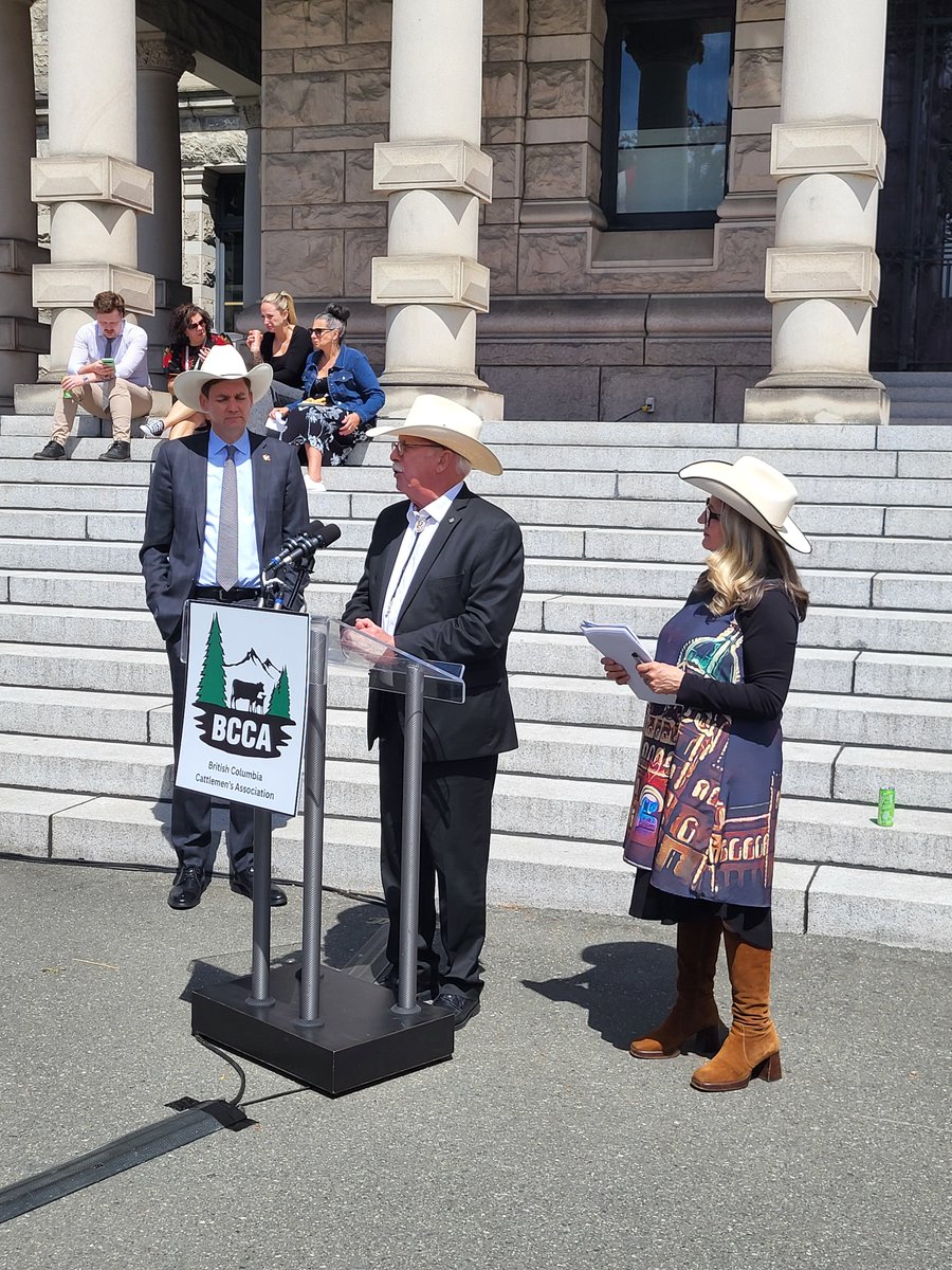 Kristina4BC's tweet photo. #Beefday
Today, all parties supported cattle ranchers and agriculture at the BC Legislative Assembly.
And, yes, it smelled and tasted as good as it looks!! https://t.co/ZuOX5ezG0e