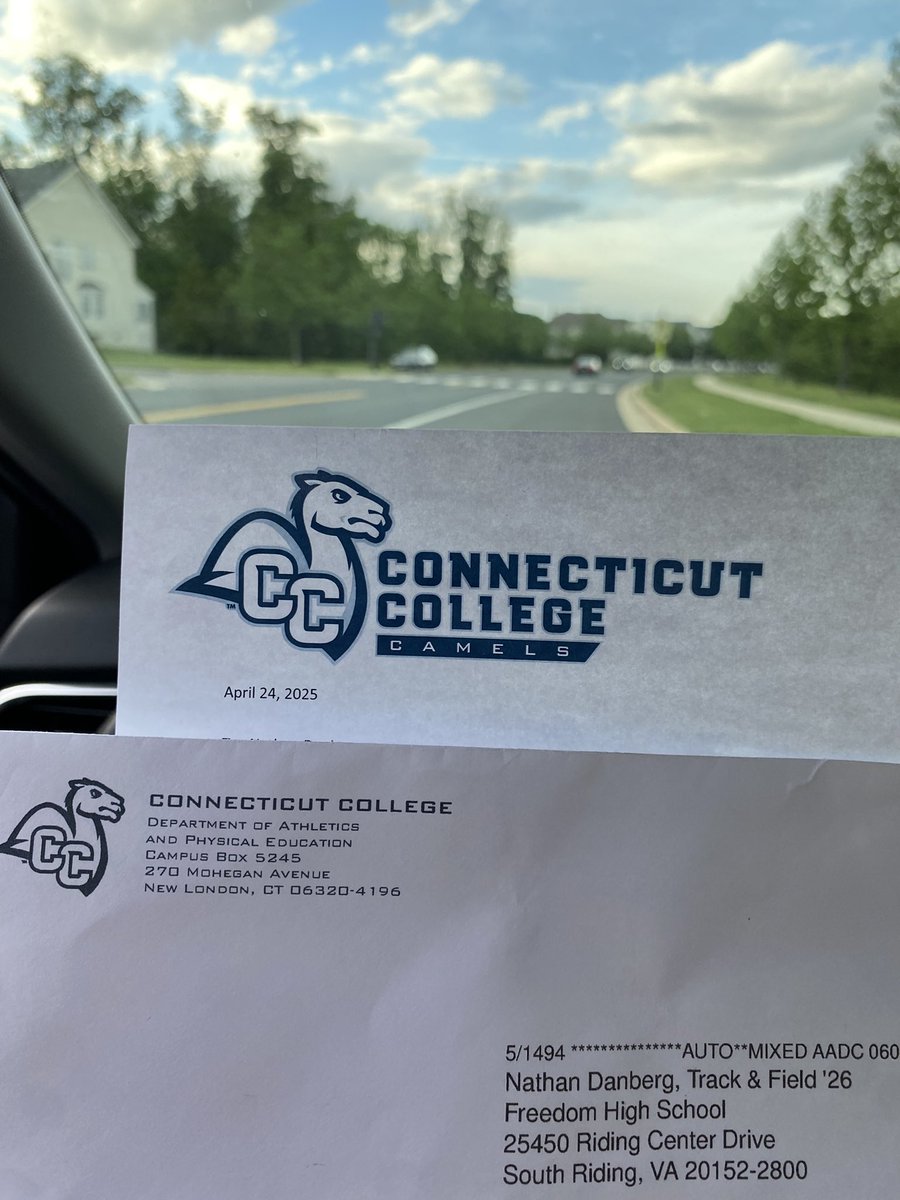Thank you <a href="/ConnCollXCTF/">Connecticut College XCTF</a> for sending me mail!