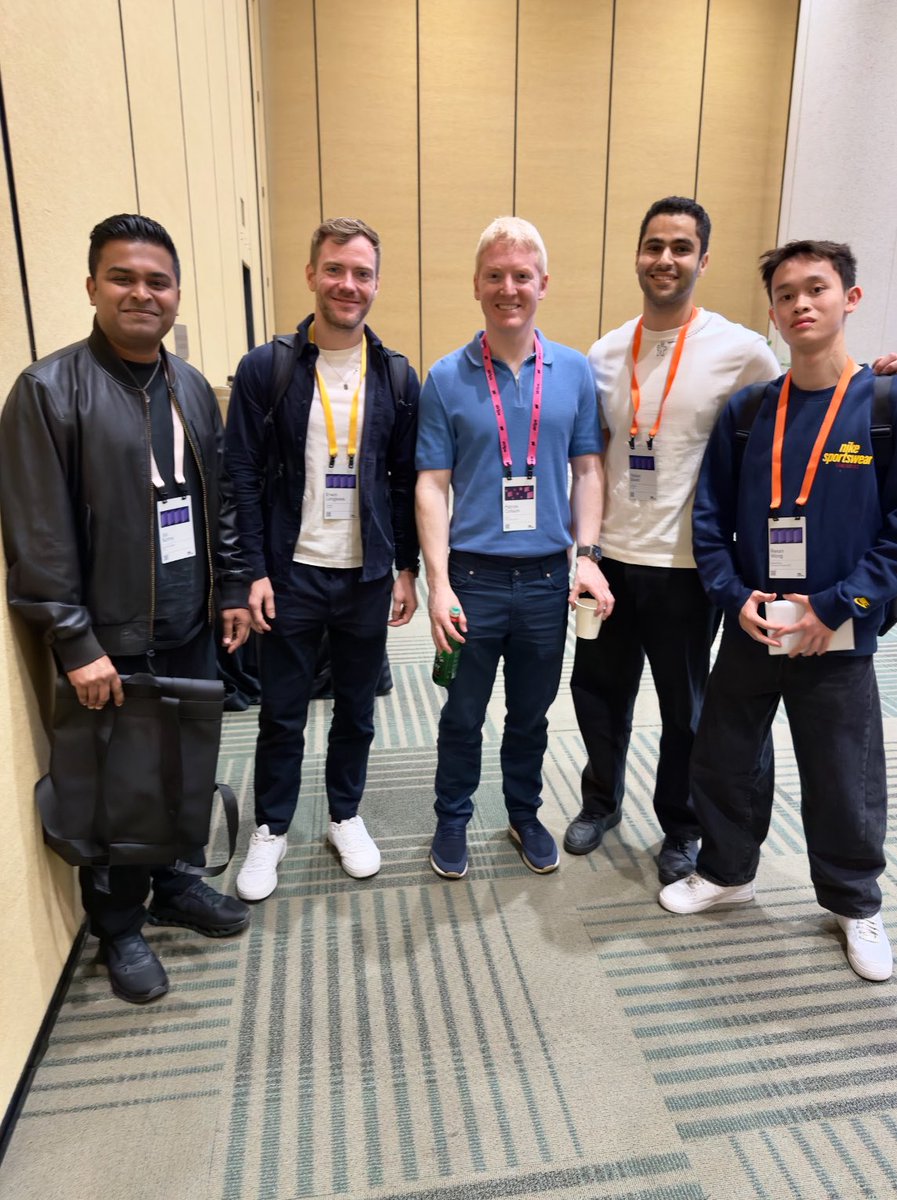 Rexan Wong (@rexan_wong) on Twitter photo builders from Twitter with the CEO of <a href="/stripe/">Stripe</a> - <a href="/patrickc/">Patrick Collison</a>
cc/ <a href="/yasser_elsaid_/">Yasser</a> <a href="/Erwin_AI/">Erwin</a> <a href="/jijosunny/">Jijo Sunny</a> builders from Twitter with the CEO of <a href="/stripe/">Stripe</a> - <a href="/patrickc/">Patrick Collison</a>
cc/ <a href="/yasser_elsaid_/">Yasser</a> <a href="/Erwin_AI/">Erwin</a> <a href="/jijosunny/">Jijo Sunny</a>