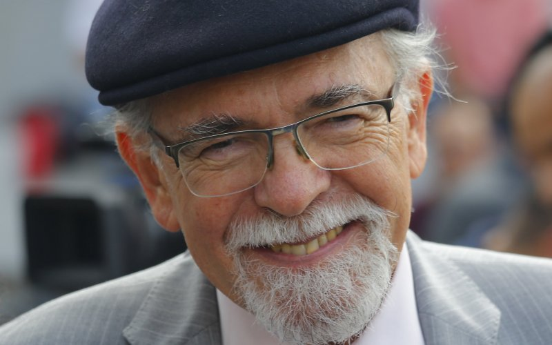 BotCheckerCL's tweet photo. Una cláusula de la Ley 21.724 de Reajuste del Sector Público, obligará a jubilar a funcionarios públicos mayores de 75 años.
La norma excluye a Ministros, parlamentarios.

Es decir:
El profe Maza (77) no podrá hacer clases en la U de Chile, pero Insulza (88) podrá redactar leyes. https://t.co/ljPdTa7x20