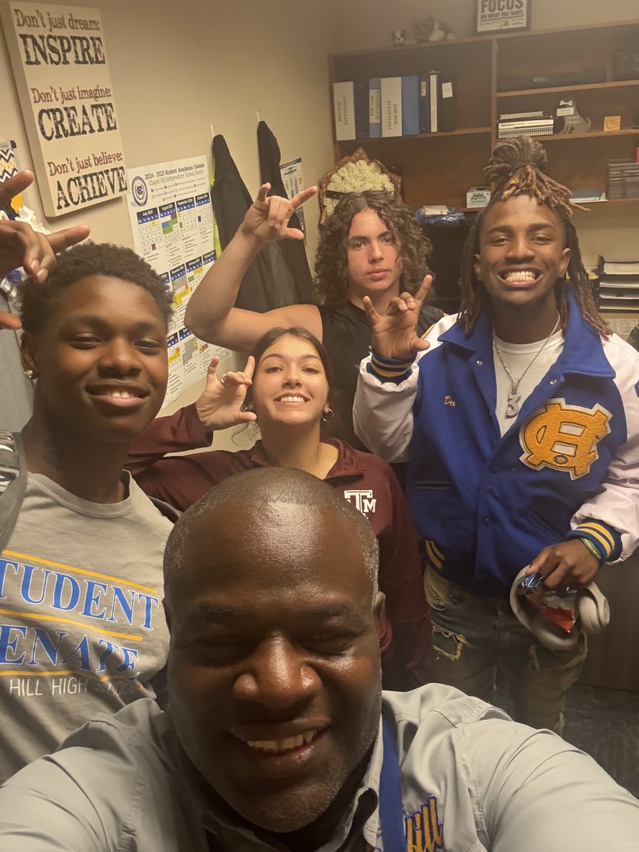 I love our students ❤️ #kidsbeforecontent ⁦<a href="/ChapelHill_ISD/">Chapel Hill ISD</a>⁩