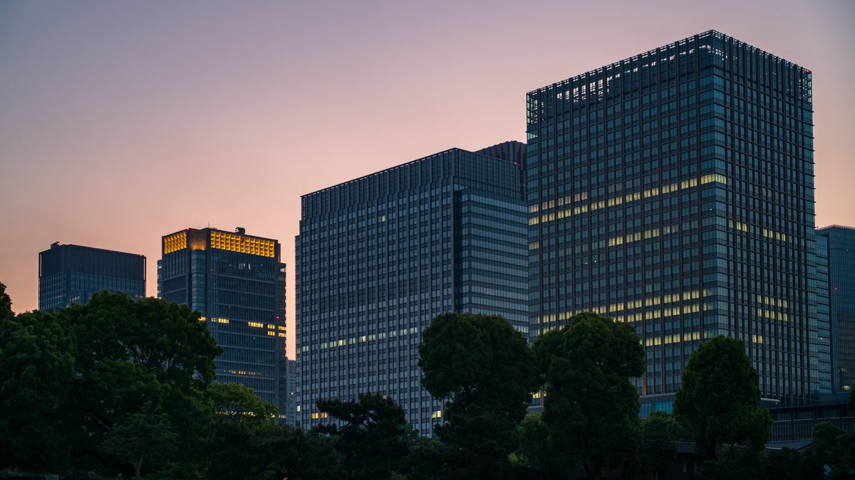 Sakashitagram_T's tweet photo. 朝の東京駅 https://t.co/7CZwHSbMlg