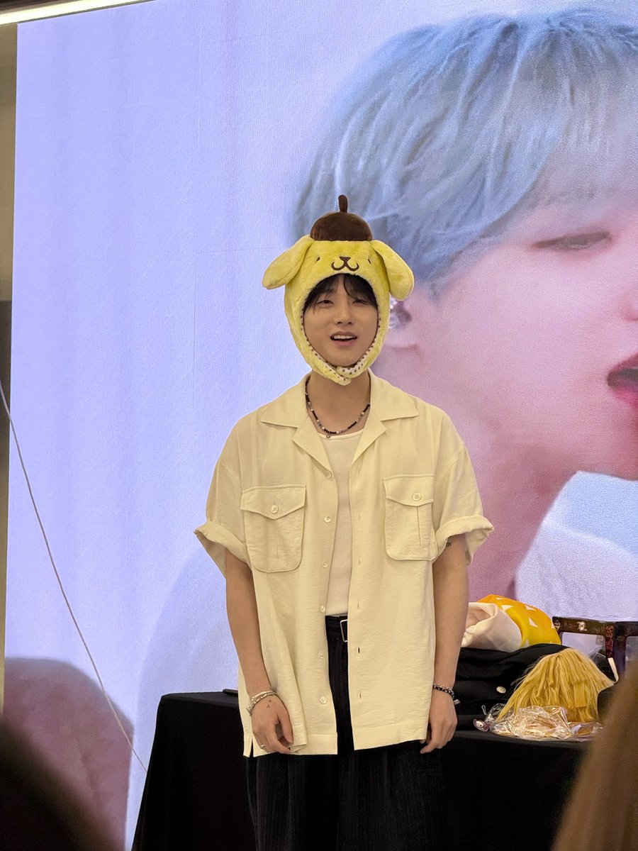 Yaya_iKONIC's tweet photo. My definition of adorable…🥰

#iKON #iKONIC @iKONIC_143  @iKON_gnani_____ https://t.co/63tFc2GpRS