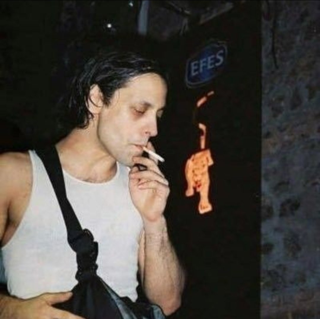 Gözlerim kan çanağı beklediğim uyku değil