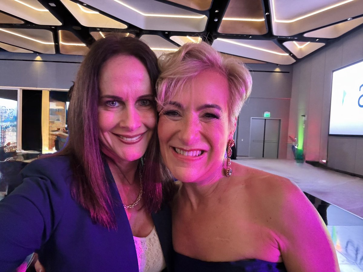 Amy Oxentenko MD (@amyoxentenkomd) on Twitter photo Kudos <a href="/ibddocmaria/">Maria T. Abreu</a> and <a href="/AmerGastroAssn/">American Gastroenterological Association (AGA)</a> on an unforgettable #DDW2025.
#PresidentAbreu - a true force.
🌟Leader of leaders
🔬Brilliant researcher
👩🏼⚕️Compassionate clinician
📣Advocate for others
💗Loyal friend
🥊Courageous fighter
💃Amazing dancer
👡Fashionista
🌶️With a slash of Kudos <a href="/ibddocmaria/">Maria T. Abreu</a> and <a href="/AmerGastroAssn/">American Gastroenterological Association (AGA)</a> on an unforgettable #DDW2025.
#PresidentAbreu - a true force.
🌟Leader of leaders
🔬Brilliant researcher
👩🏼⚕️Compassionate clinician
📣Advocate for others
💗Loyal friend
🥊Courageous fighter
💃Amazing dancer
👡Fashionista
🌶️With a slash of