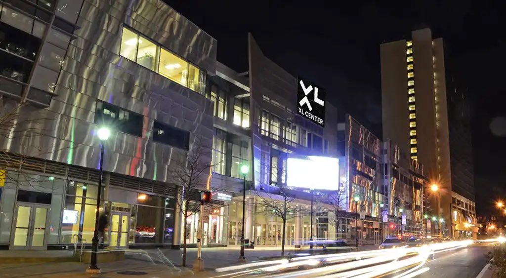 TheUConnClub's tweet photo. We have a few exclusive offers for our 2025 Spring Auction, including traveling with the team via airplane and staying at the same hotel (Men’s and Women’s b-ball), Batboy for a game, South Garage Parking pass, VIP parking at XL… and many more. Please visit link in bio to bid. https://t.co/DGErf9VPut