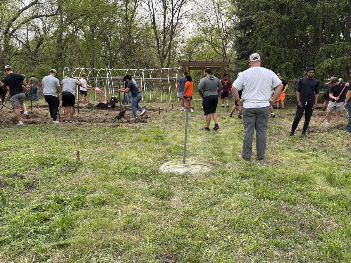 Jonathan Johnson (@jj5151) on Twitter photo Proud of these young men! Straight from spring ball to the weight room and their 14th community service project getting the Crete Community Garden ready today! GO TIGERS!
<a href="/DoaneAthletics/">Doane Tigers 🐯</a> <a href="/DoaneFootball/">DoaneFootball</a> <a href="/_CoachTidwell/">Dallas Tidwell</a> <a href="/_CoachLuckey/">Nick Luckey</a> <a href="/CoachV_Moon/">Virnel Moon</a> <a href="/_CoachPotts/">Jordan Potts</a>
#FAST Proud of these young men! Straight from spring ball to the weight room and their 14th community service project getting the Crete Community Garden ready today! GO TIGERS!
<a href="/DoaneAthletics/">Doane Tigers 🐯</a> <a href="/DoaneFootball/">DoaneFootball</a> <a href="/_CoachTidwell/">Dallas Tidwell</a> <a href="/_CoachLuckey/">Nick Luckey</a> <a href="/CoachV_Moon/">Virnel Moon</a> <a href="/_CoachPotts/">Jordan Potts</a>
#FAST