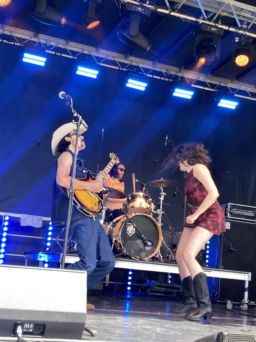 Y’all mind if I rip one rq? 
<a href="/lovinlifefest/">Lovin’ Life Music Fest</a>