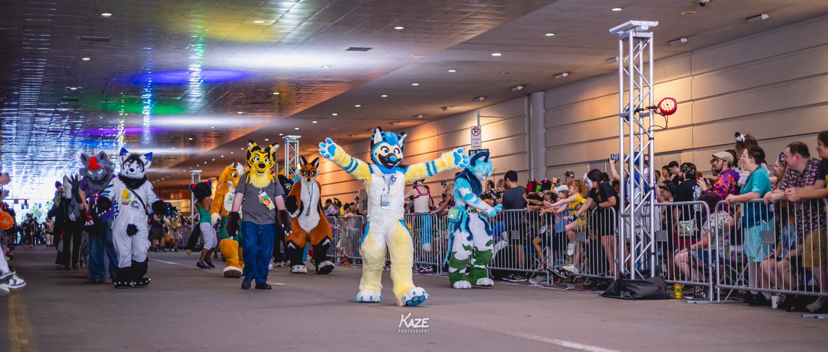 ✨ONE MONTH✨ until we're back home in Pittsburgh 🐱

What are YOU most excited about for #Anthrocon?

📸 Kaze